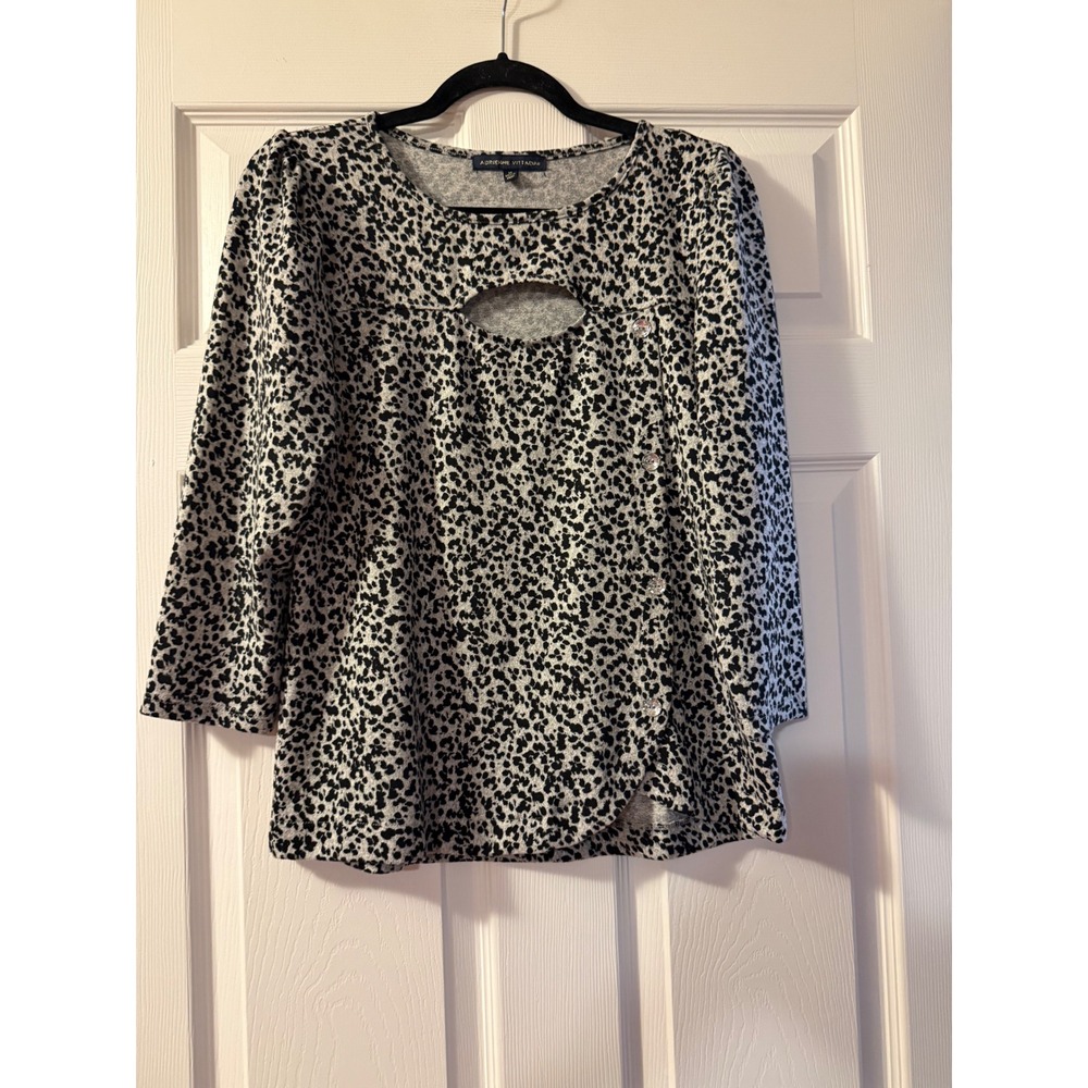 Adrienne Vittadini Top Womens M Gray Leopard Keyhole Rhinestone Leopard Print
